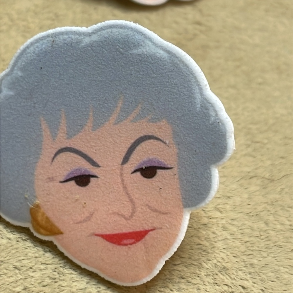 Set of Four Golden Girls Pins - Picture 4 of 6